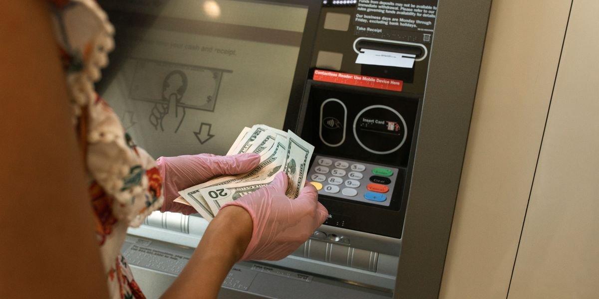 Cash Deposit Limit: How Much Cash Can You Deposit Without Triggering a Report? - hero image